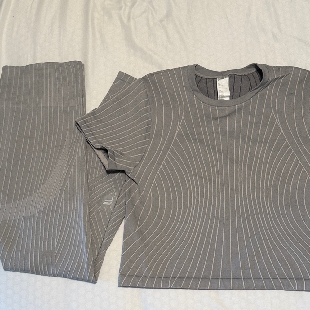 Fabletics Gray Leggings and Top Set